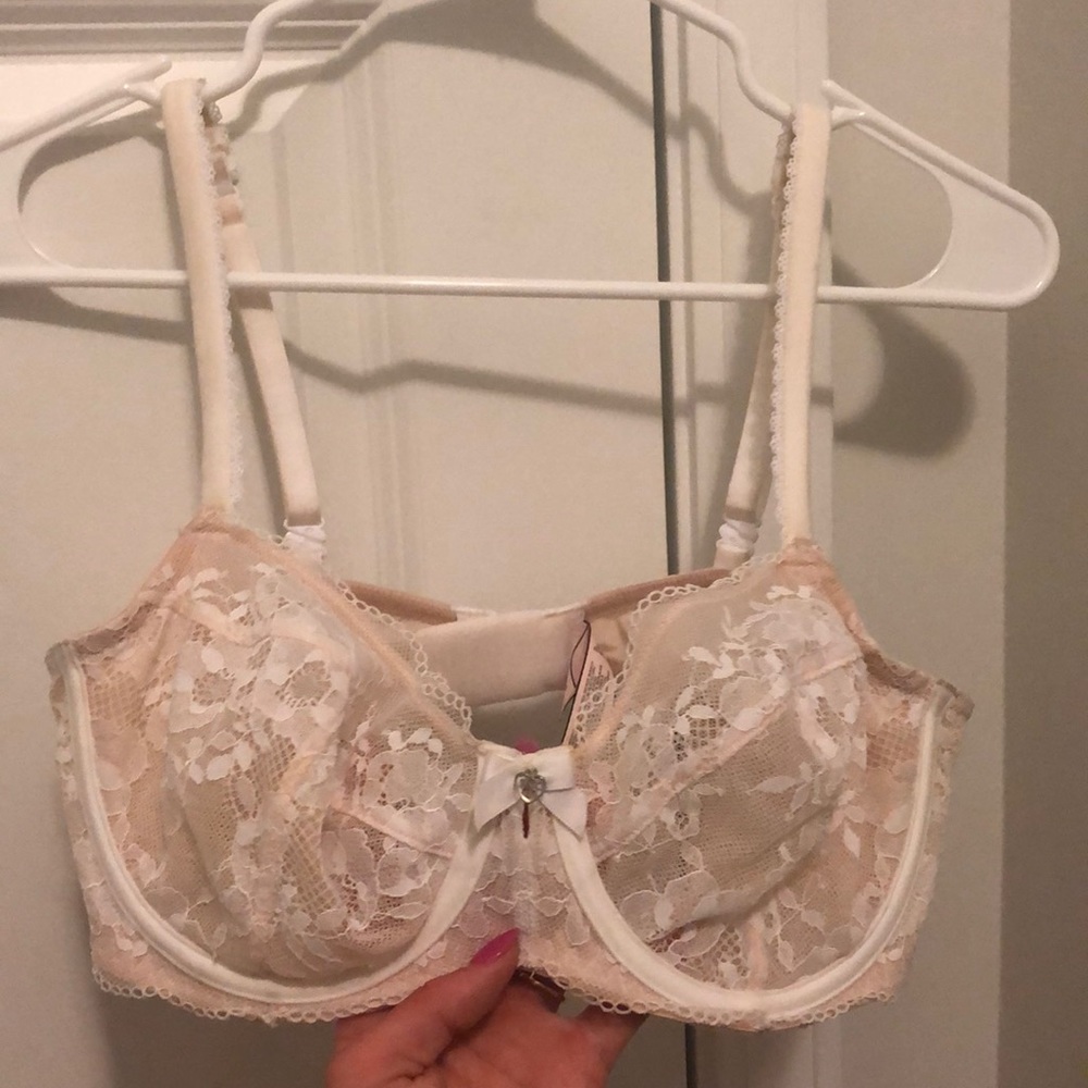 Body By Victoria unlined Demi bra